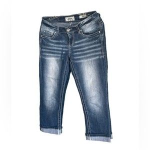 Daytrip LYNX size 27 distressed Capri jeans